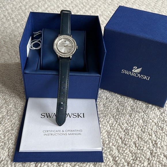 Swarovski watch (see notes),face jewels change to show all clear or clear & blue - Picture 2 of 7